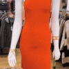 Vestido largo de un tirante rojo