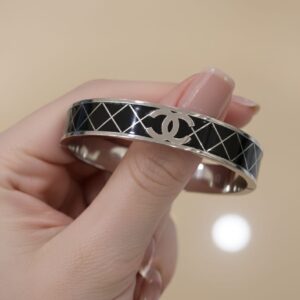 Pulsera plateada de rombos CC