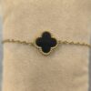 Pulsera trébol negro pequeño