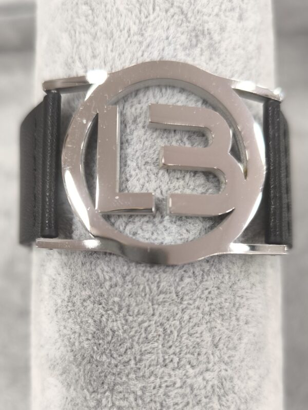 Pulsera plateada LB