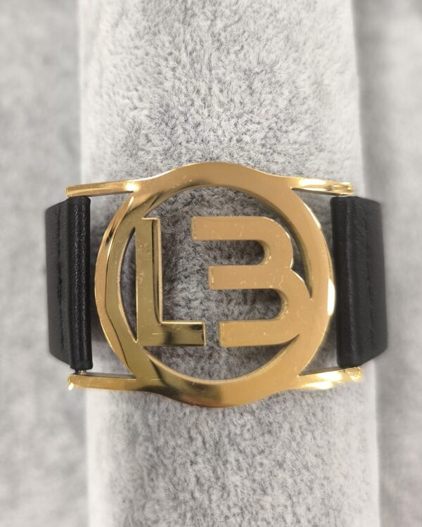 Pulsera dorada LB