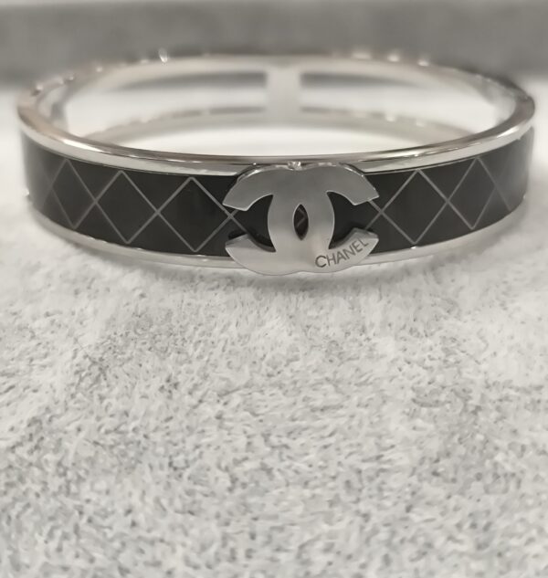 Pulsera plateada de rombos CC