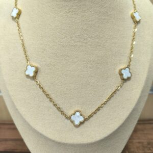 Collar siete tréboles blanco