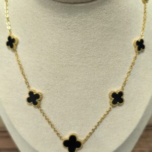 Collar siete tréboles negros