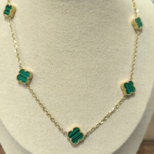 Collar cinco tréboles verdes