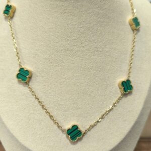 Collar cinco tréboles verdes