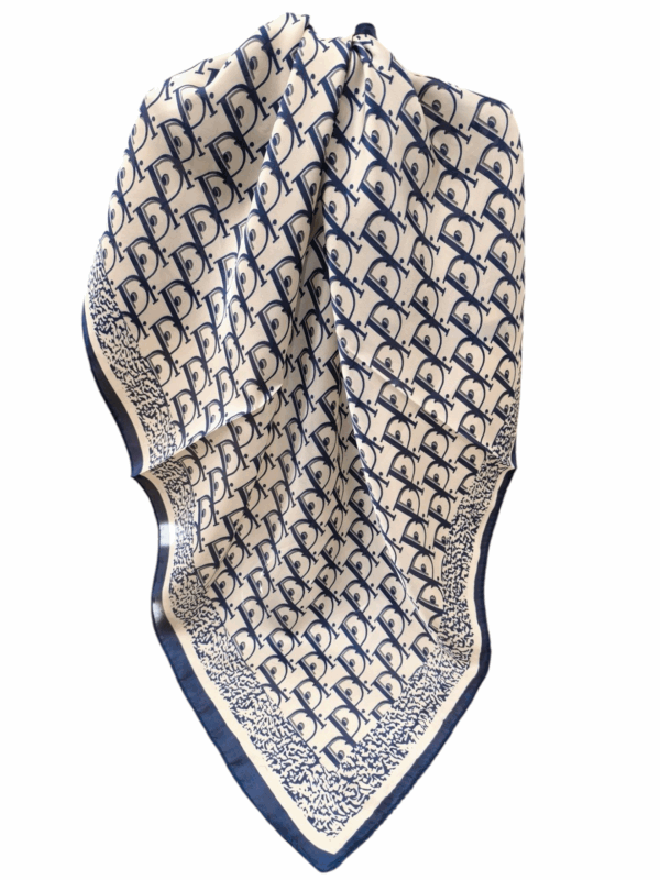 Pañuelo azul y blanco mediano