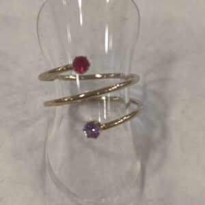 Anillo espiral rojo y lila
