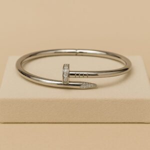 Pulsera clavo plateado con brillantes