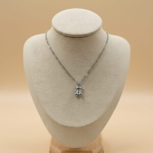 Collar oso plateado 3D